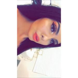 Meet your Posher, Isabel